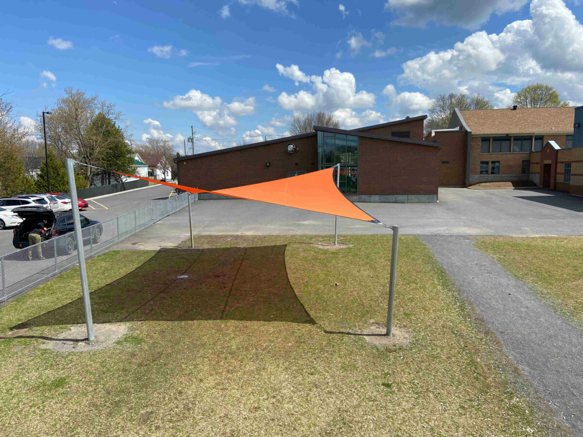 Ecole Saint-Romain Longueuil – Shade sail