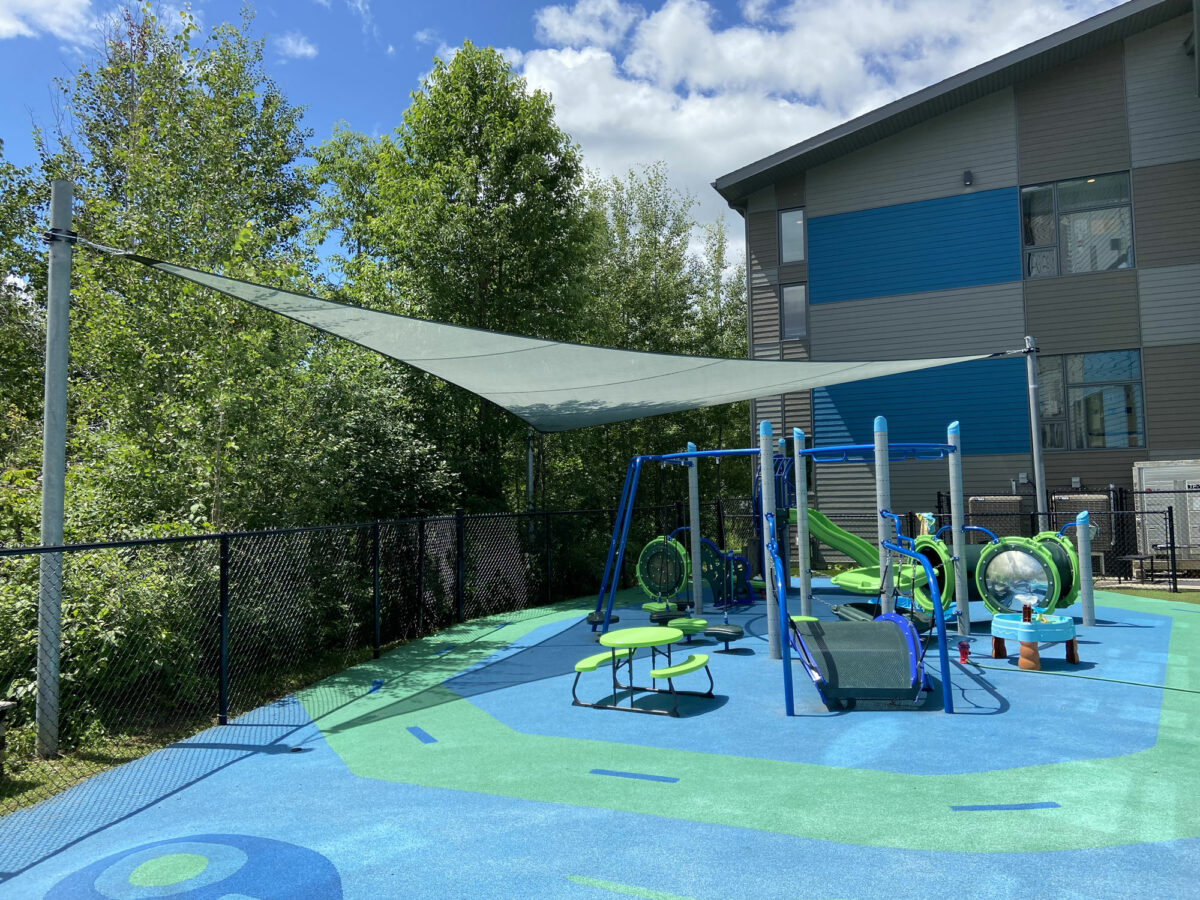 Garderie Le petit hibou (Prévost) – Shade sail