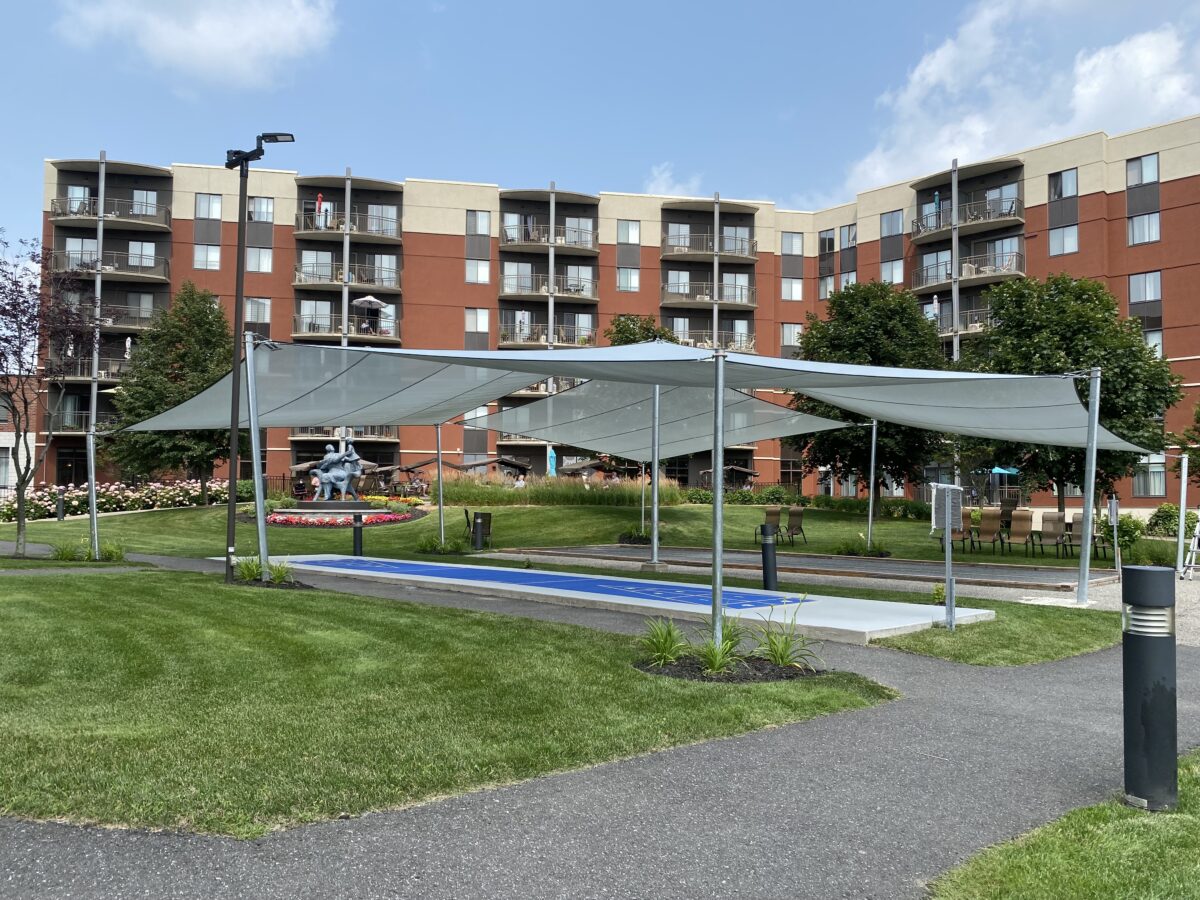 Résidence Jazz, playground (petanque and shuffleboard) – Shade sails