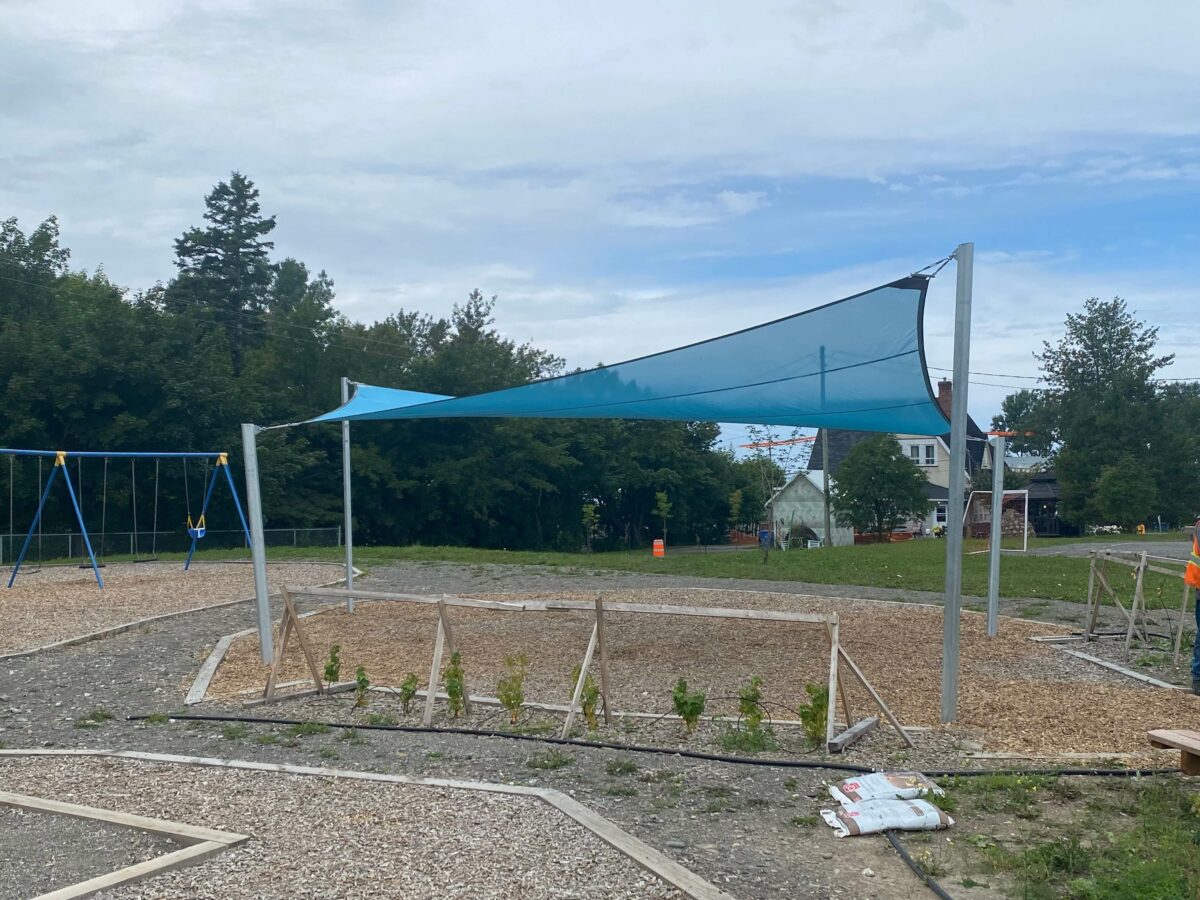 École Notre-Dames-des-Neiges (Marsoui) – Shade sail
