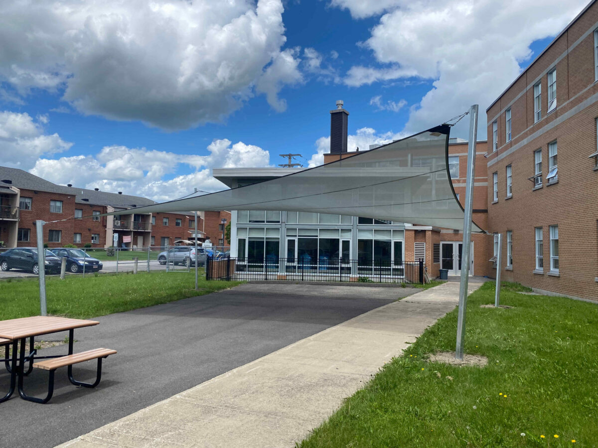 CHSLD Saint-Antoine de Padoue – Shade sail