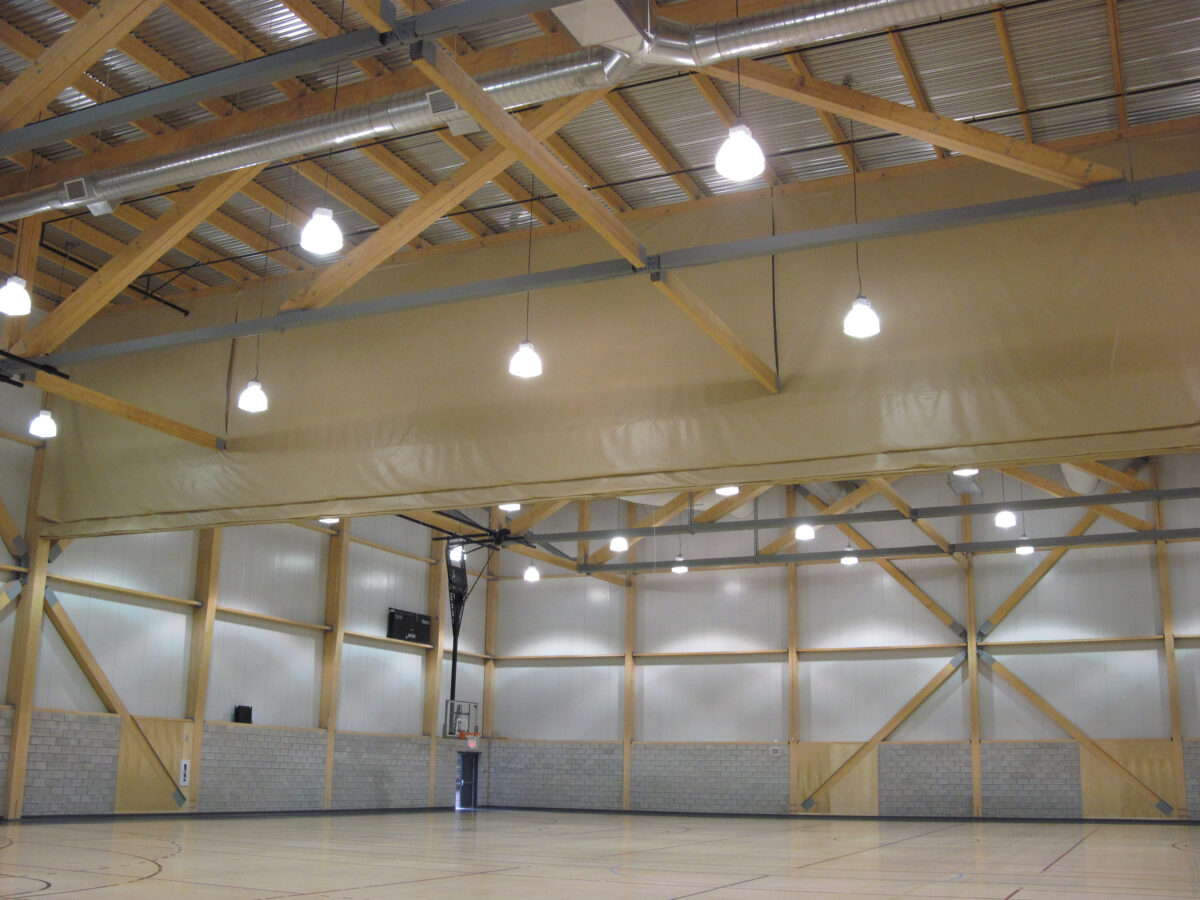 Complexe Marie-Victorin (Rideau acoustique) – Rideau séparateur